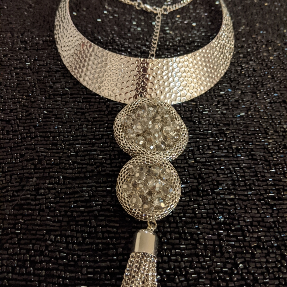 Statement Collar Necklace With Drop - image 3